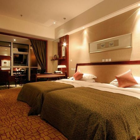 Empark Grand Hotel Kunming Exterior photo